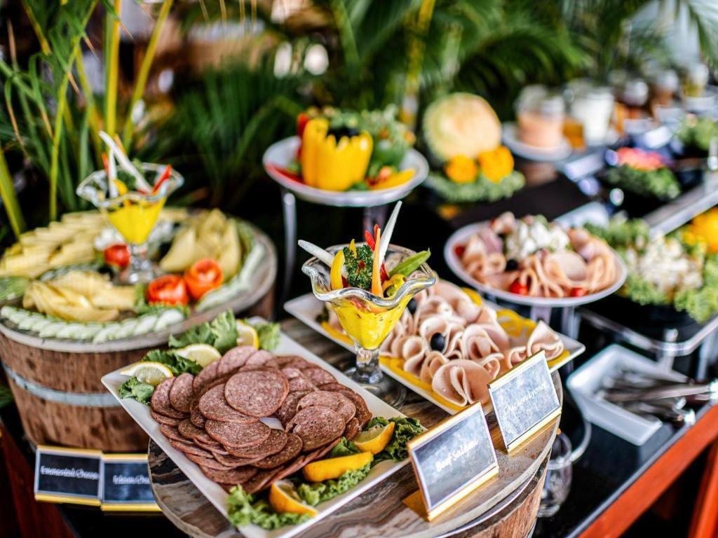 Ngwe Saung Yacht Club & Resort Ngwesaung Exteriör bild